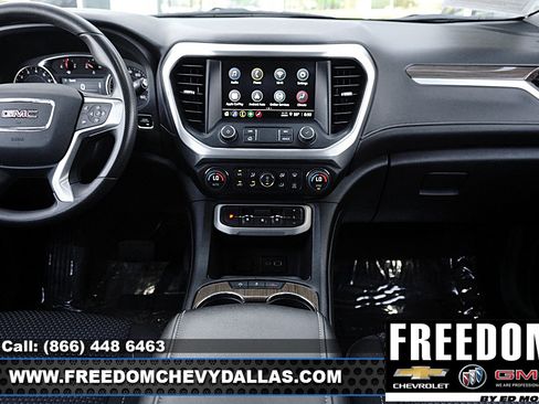 Used 2023 GMC Acadia SLE image 16