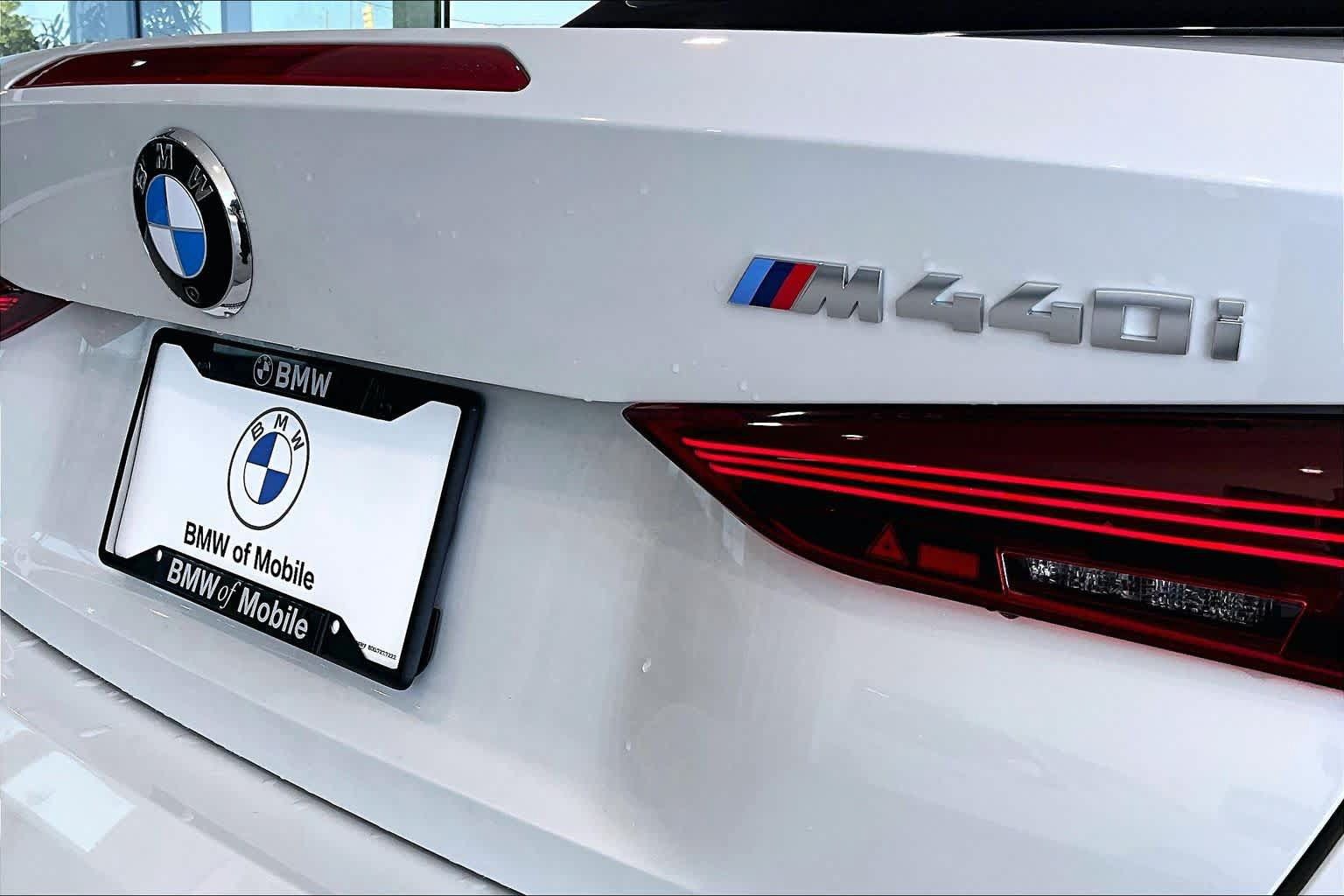 Used 2027 BMW M440i Convertible w/ Premium Package RWD image 9
