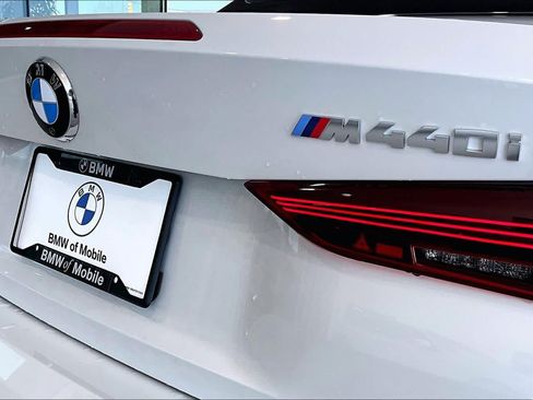 Used 2027 BMW M440i Convertible w/ Premium Package RWD image 9