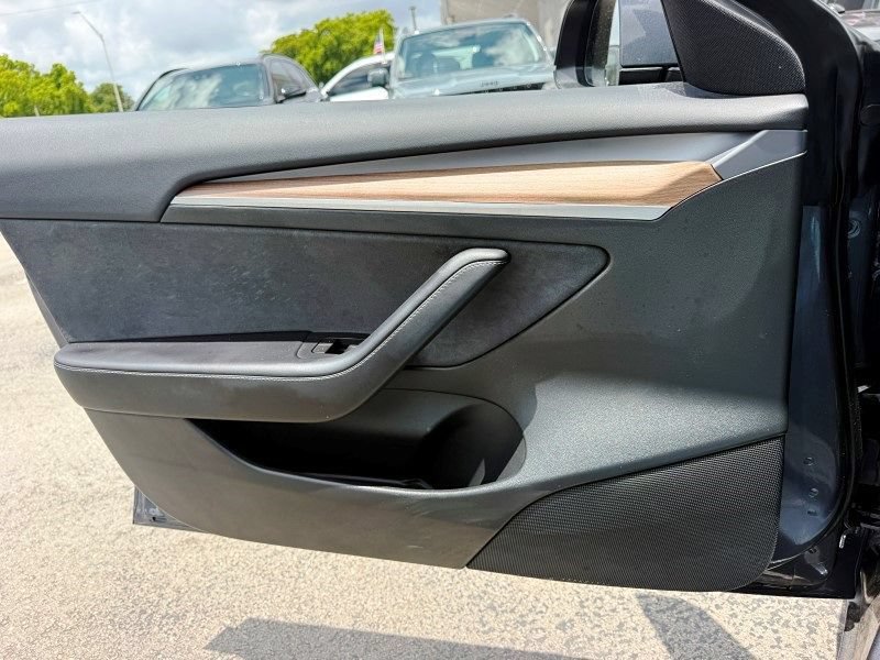 Used 2023 Tesla Model 3 Standard Range RWD image 33