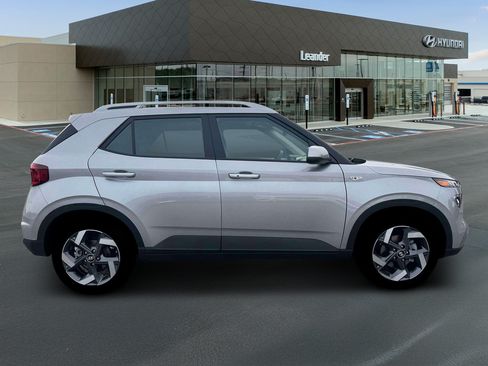 New 2026 Hyundai Venue SEL FWD image 9