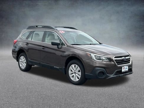 Used 2019 Subaru Outback 2.5i AWD/4WD image 8