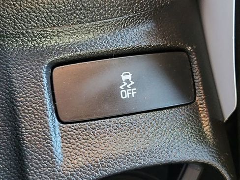 Used 2020 Chevrolet Sonic LT FWD image 16