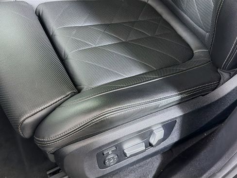 Used 2023 BMW X5 xDrive40i w/ Premium Package image 23