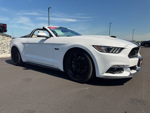 Used 2017 Ford Mustang GT Premium RWD image 4