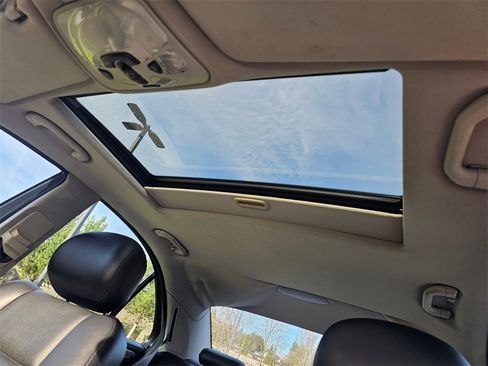 Used 2006 Mercedes-Benz C 230 Sedan image 13