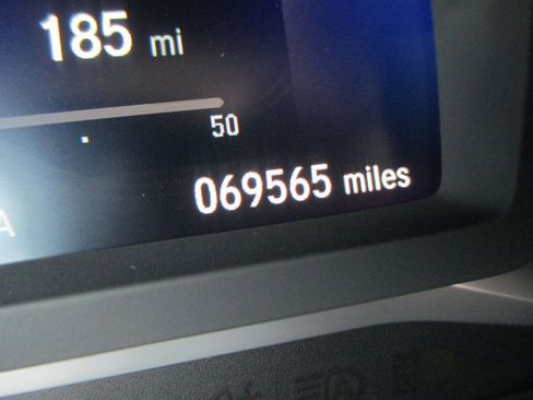 Used 2019 Honda Pilot Touring image 29