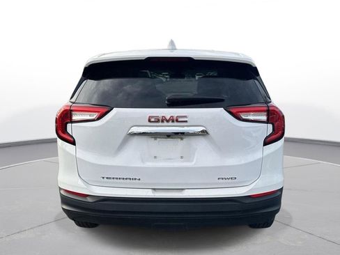 Used 2024 GMC Terrain SLE image 7