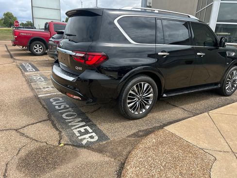 Used 2018 INFINITI QX80 2WD w/ Driver Assistance Package image 42