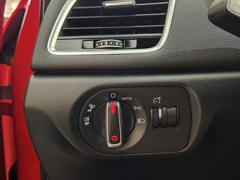 Used 2018 Audi Q3 2.0T Premium FWD image 22