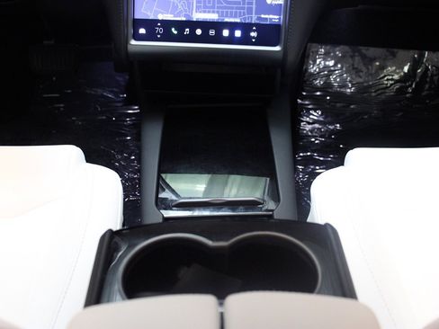 Used 2020 Tesla Model S AWD image 42