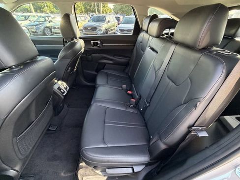Certified 2024 Kia Sorento S FWD image 15