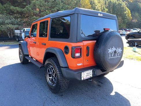 Used 2018 Jeep Wrangler Unlimited Sport image 7