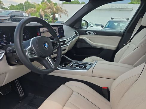 Certified 2025 BMW X7 M60i AWD/4WD image 16