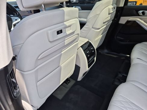 Used 2019 BMW X7 xDrive40i w/ Luxury Seating Package AWD/4WD image 18