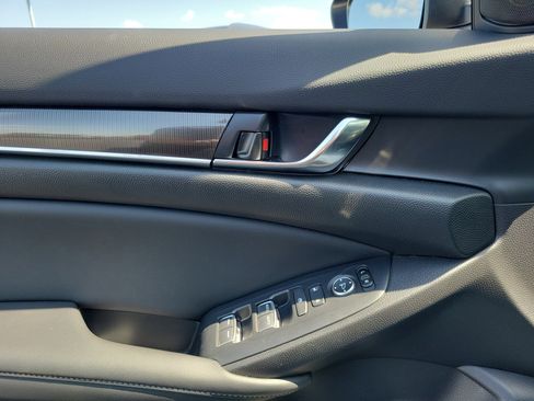 Used 2022 Honda Accord Sport image 17