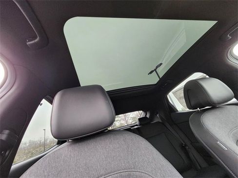 Used 2025 Genesis GV60 Advanced image 24