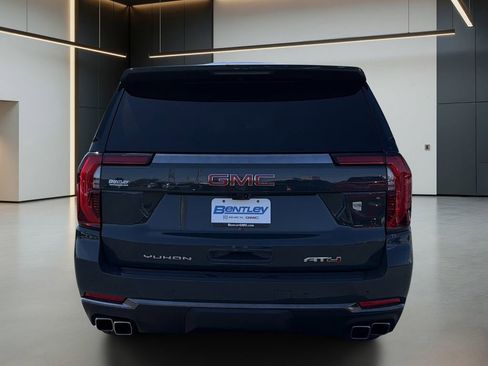 Certified 2025 GMC Yukon AT4 w/ AT4 Premium Package AWD/4WD image 4
