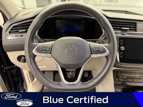 Used 2023 Volkswagen Tiguan SE image 10