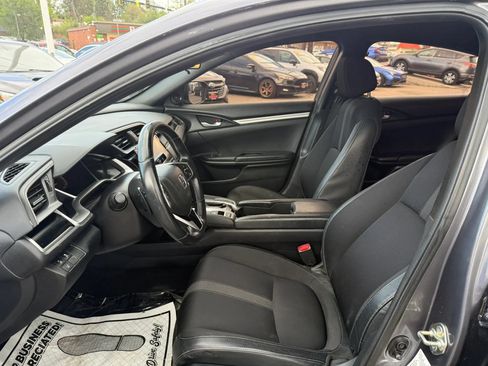 Used 2019 Honda Civic Sport image 10