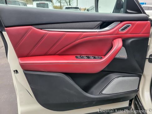 Used 2019 Maserati Levante GTS image 19