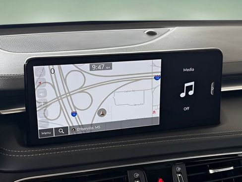 Used 2023 Genesis G70 2.0T image 23