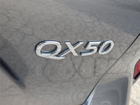Used 2021 INFINITI QX50 Luxe image 9