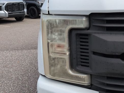 Used 2019 Ford F250 XL w/ Power Equipment Group AWD/4WD image 10