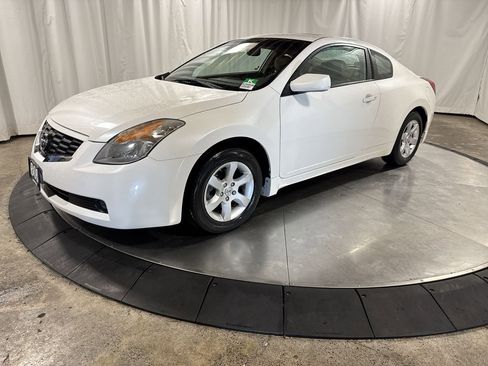 Used 2009 Nissan Altima 2.5 S w/ Premium Pkg image 1