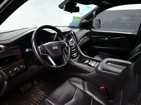 Used 2020 Cadillac Escalade ESV Platinum image 5