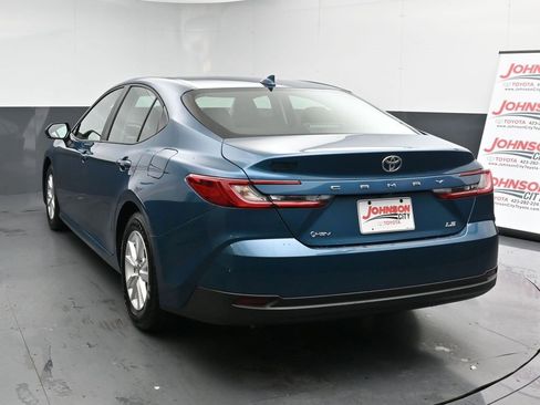 Used 2026 Toyota Camry LE image 6