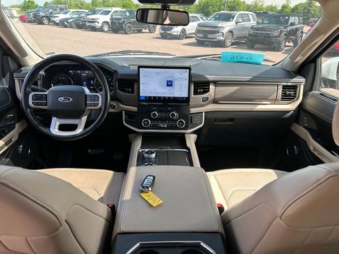Used 2024 Ford Expedition Max Limited AWD/4WD image 26