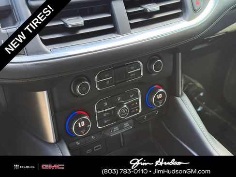 Used 2023 Chevrolet Suburban Z71 w/ Luxury Package AWD/4WD image 35