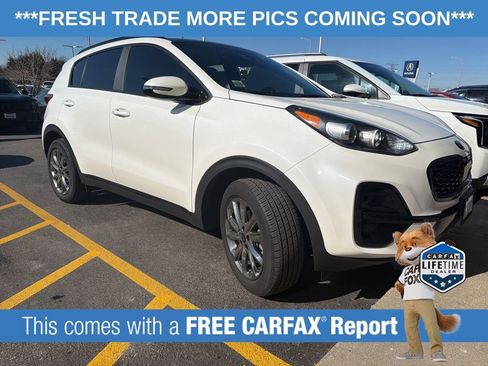 Certified 2022 Kia Sportage Nightfall Edition w/ Nighfall AWD Premium Package image 3
