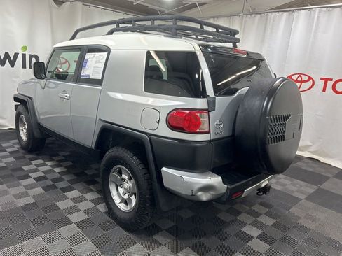 Used 2008 Toyota FJ Cruiser Base image 5
