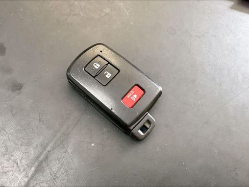 Used 2020 Toyota 4Runner 4WD image 19