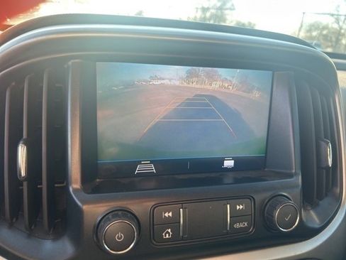 Used 2021 Chevrolet Colorado LT w/ LT Convenience Package image 10