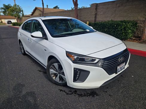 Used 2018 Hyundai Ioniq Limited w/ Ultimate Package 02 FWD image 2