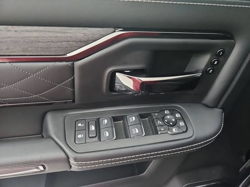 New 2026 RAM 2500 Limited AWD/4WD image 21