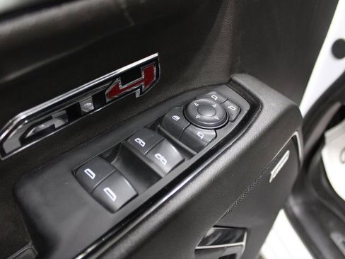 Used 2024 GMC Sierra 1500 AT4 w/ Technology Package image 19