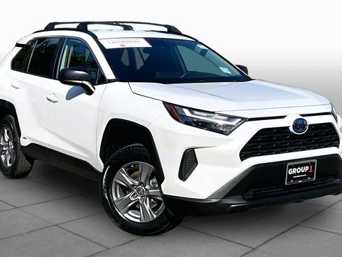 Certified 2024 Toyota RAV4 LE AWD/4WD image 3
