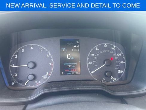 Used 2025 Toyota Corolla LE FWD image 12