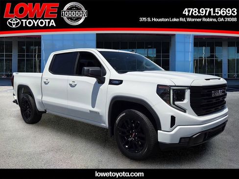 Used 2025 GMC Sierra 1500 Elevation AWD/4WD image 1