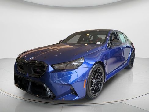 New 2026 BMW M5 w/ Carbon Package image 1