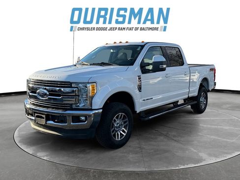 Used 2017 Ford F250 Lariat w/ Lariat Value Package image 2