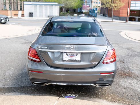 Used 2017 Mercedes-Benz E 300 image 6
