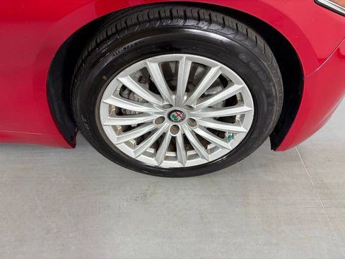 Used 2021 Alfa Romeo Giulia Sprint w/ Sun & Sound Package image 12