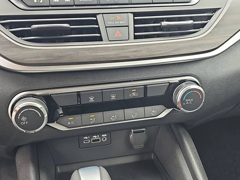New 2026 Nissan Altima 2.5 SV FWD image 21
