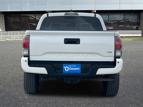Used 2022 Toyota Tacoma TRD Off-Road image 7