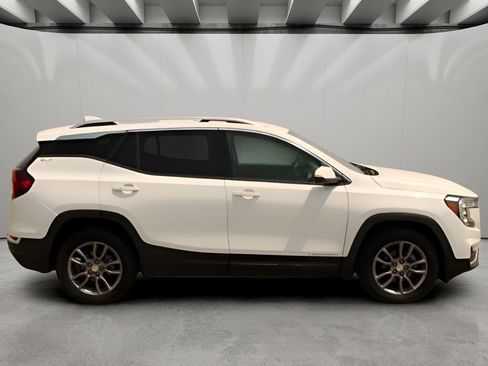 Used 2022 GMC Terrain SLT image 6